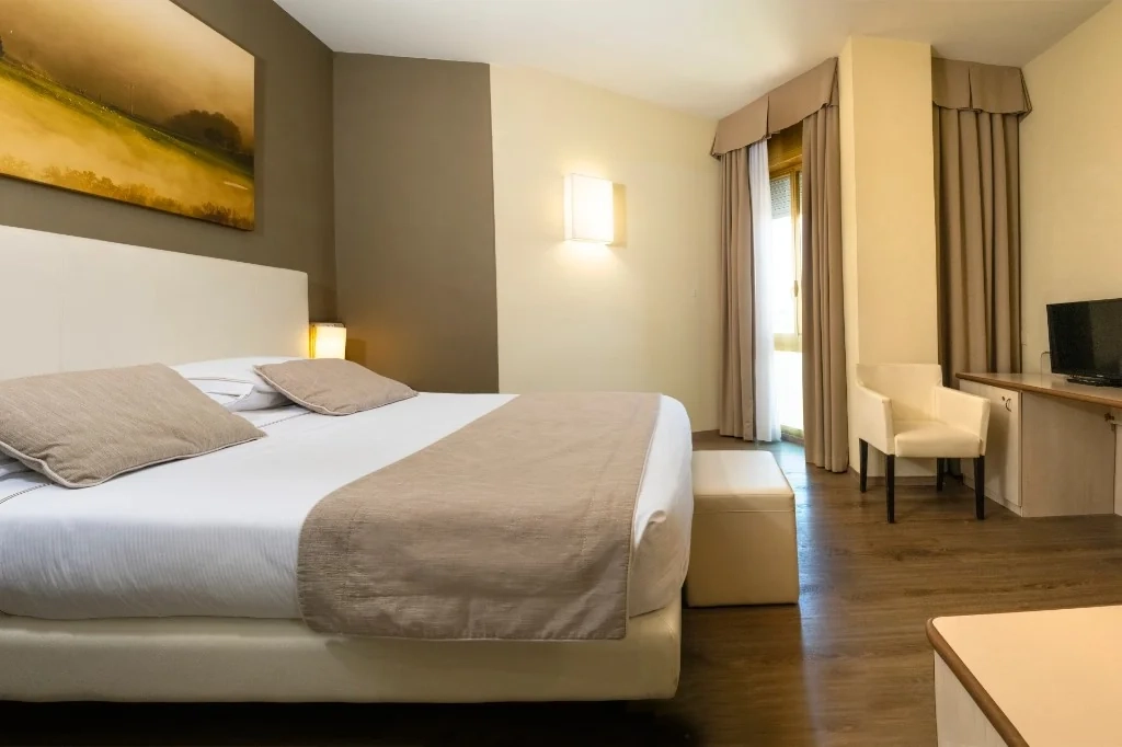Hotel Alcide, camera executive 1